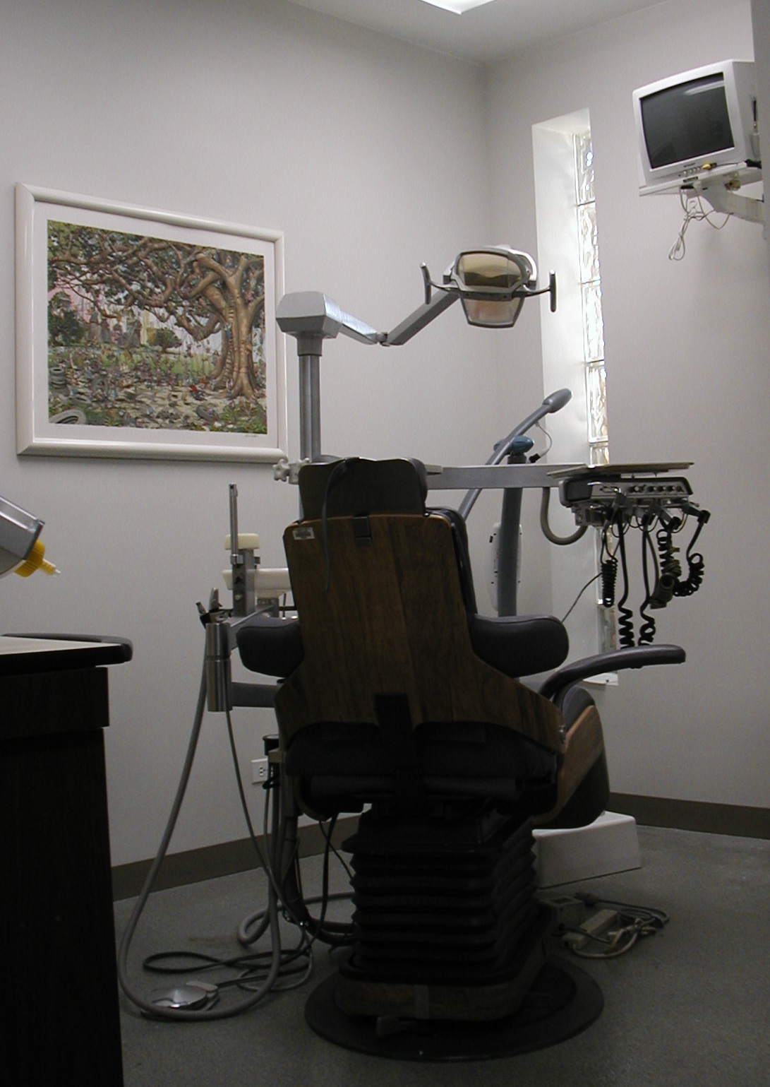 3964dentalchair.jpg